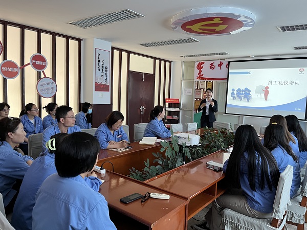 提升服務(wù)質(zhì)量，加快業(yè)財(cái)融合1.jpg