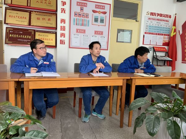 為確保此次大檢修停車計(jì)劃安全順利的完成，動(dòng)力車間及早動(dòng)手，精心組織，周密部署。按照公司大檢修指揮部的停車計(jì)劃，及時(shí)召開車間大檢修停車計(jì)劃工作會(huì)議.jpg