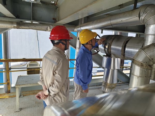 6月5日上午，尿素車間開展節(jié)前安全檢查.jpg